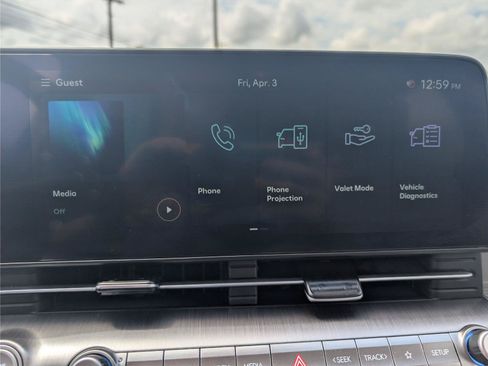 Used 2025 Hyundai Kona SEL FWD image 13
