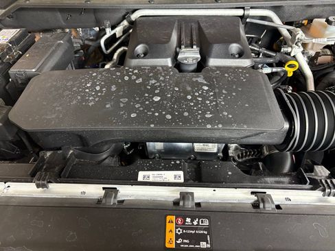 Used 2025 Chevrolet Colorado Z71 image 39