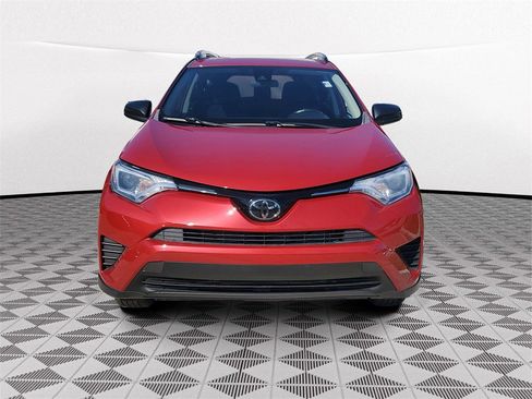 Used 2017 Toyota RAV4 LE image 2