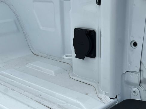 Used 2025 GMC Sierra 1500 Elevation AWD/4WD image 9