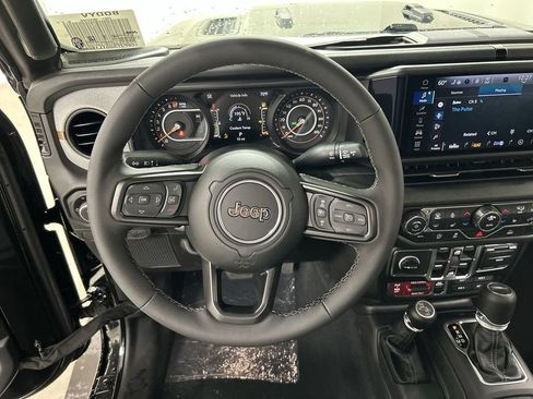 New 2026 Jeep Gladiator Sport AWD/4WD image 11