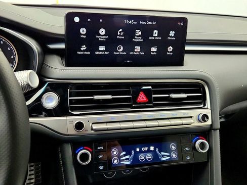 Used 2025 Genesis G70 2.5T w/ Sport Prestige Package image 18