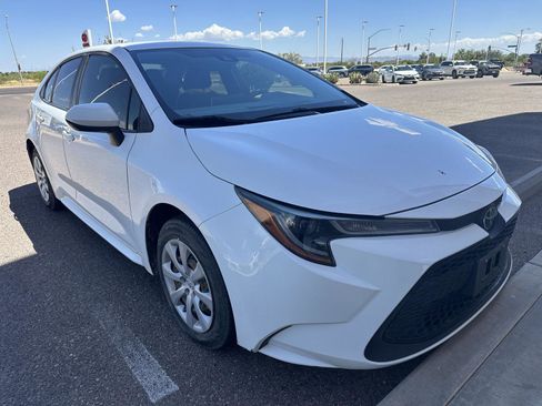 Used 2020 Toyota Corolla LE w/ Carpet Mat Package (TMS) FWD image 17