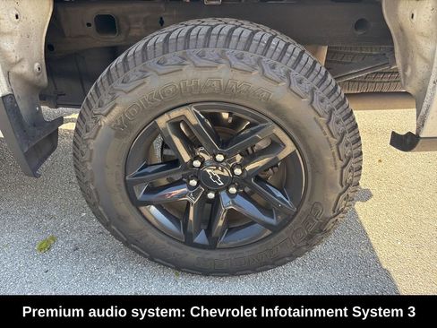 Used 2019 Chevrolet Silverado 1500 Custom Trail Boss w/ Custom Convenience Package image 7