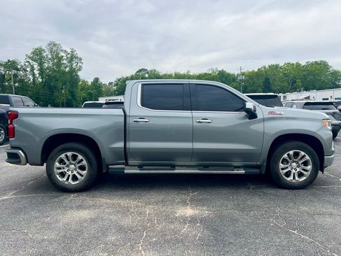 Used 2025 Chevrolet Silverado 1500 LTZ AWD/4WD image 3
