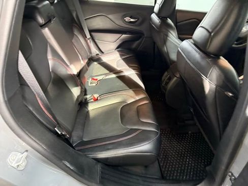 Certified 2022 Jeep Cherokee Trailhawk w/ Technology Group B image 43