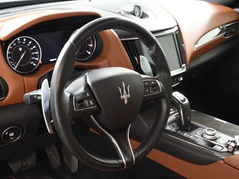 Used 2021 Maserati Levante S image 13