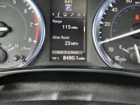 Used 2015 Toyota Highlander XLE AWD/4WD image 27