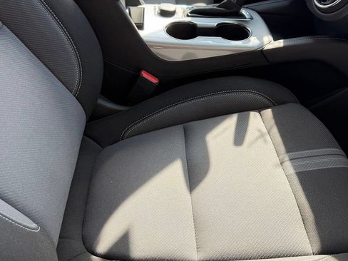 Used 2025 Chevrolet Blazer LT FWD image 22