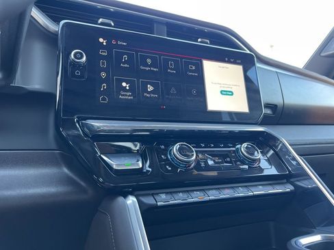 Used 2025 GMC Sierra 3500 Denali w/ Denali Reserve Package image 24