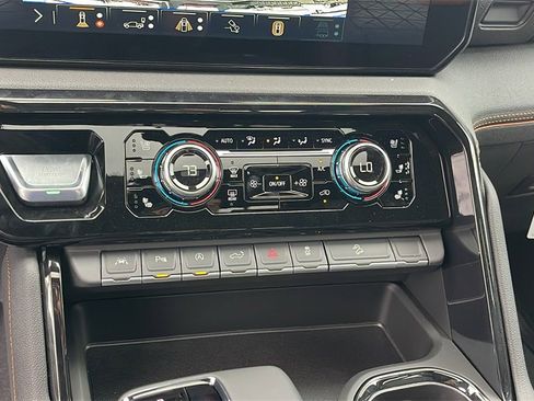 New 2026 GMC Sierra 1500 AT4 w/ AT4 Premium Package image 21