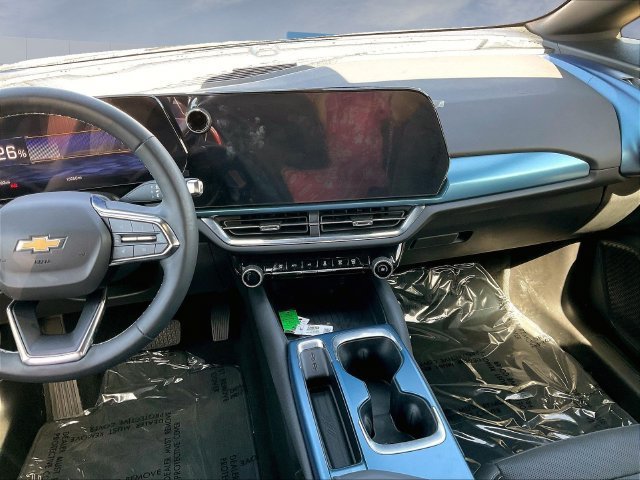 Certified 2024 Chevrolet Equinox EV LT w/ LPO, Active Package FWD image 11