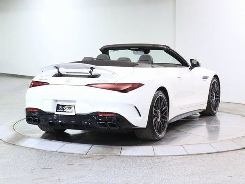 Used 2022 Mercedes-Benz SL 55 AMG 4MATIC w/ Driver Assistance Package image 14