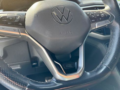 Used 2023 Volkswagen Atlas Cross Sport SEL R-Line AWD/4WD image 27