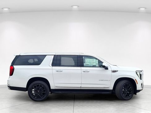 New 2026 GMC Yukon XL Denali AWD/4WD image 3