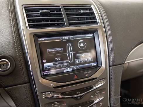 Used 2012 Lincoln MKX FWD image 27