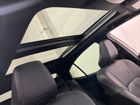 Used 2025 Toyota Camry XSE w/ Premium Package FWD image 22