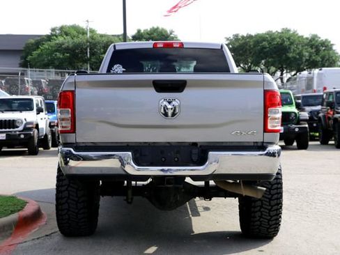 Used 2022 RAM 3500 Tradesman w/ Chrome Appearance Group AWD/4WD image 6