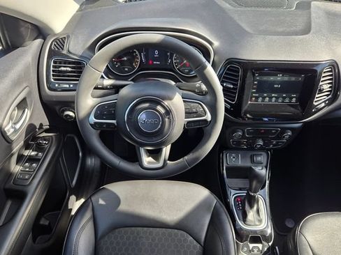 Used 2021 Jeep Compass Latitude FWD image 16