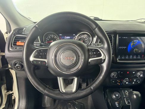 Used 2017 Jeep Compass Limited w/ Navigation Group AWD/4WD image 15