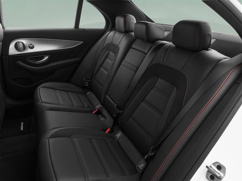 Used 2023 Mercedes-Benz E 350 Sedan image 17