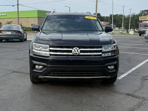 Used 2019 Volkswagen Atlas SE w/ Towing Package FWD image 3