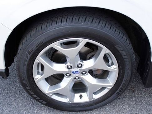 Used 2017 Subaru Forester 2.5i Touring AWD/4WD image 12