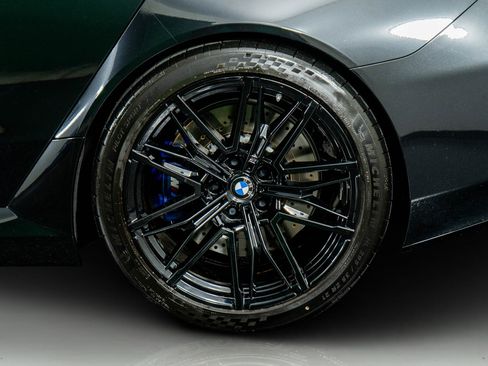 Used 2026 BMW M5 w/ Executive Package image 7