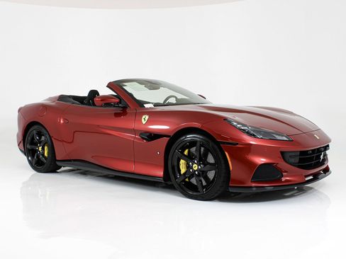 Certified 2023 Ferrari Portofino M RWD image 12