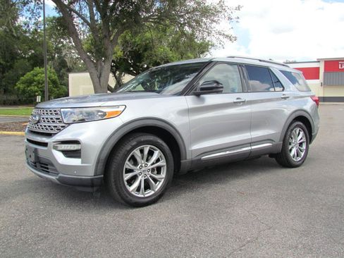 Used 2020 Ford Explorer Limited RWD image 3