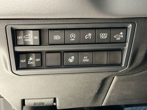 New 2026 Toyota Tundra Platinum AWD/4WD image 9