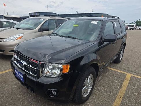 Used 2010 Ford Escape XLT FWD image 1
