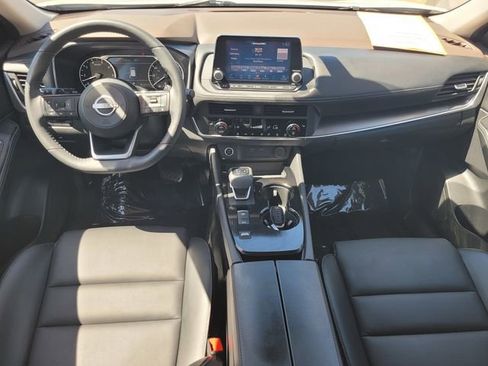 Certified 2023 Nissan Rogue SV w/ SV Premium B Package FWD image 16