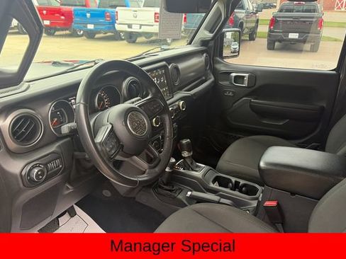 Used 2021 Jeep Gladiator Sport AWD/4WD image 9