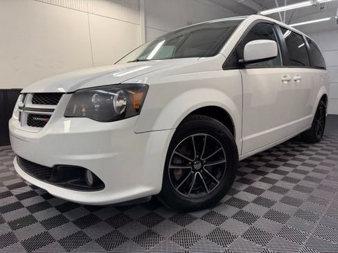 Used 2018 Dodge Grand Caravan GT FWD image 3