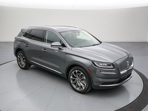 Used 2023 Lincoln Nautilus Reserve AWD/4WD image 3