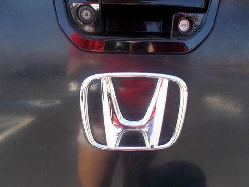 Used 2017 Honda Ridgeline Black Edition image 9