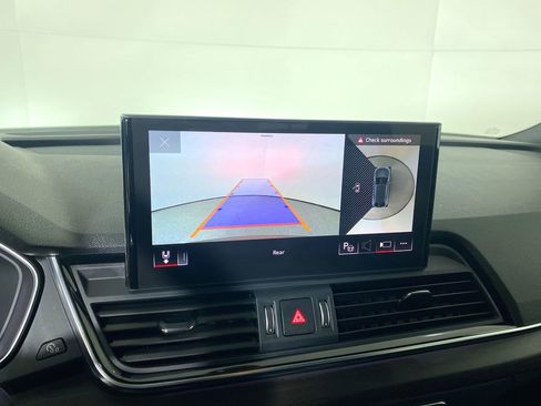 Used 2023 Audi Q5 2.0T Prestige w/ Prestige Package image 5