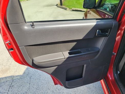 Used 2010 Ford Escape XLT FWD image 27