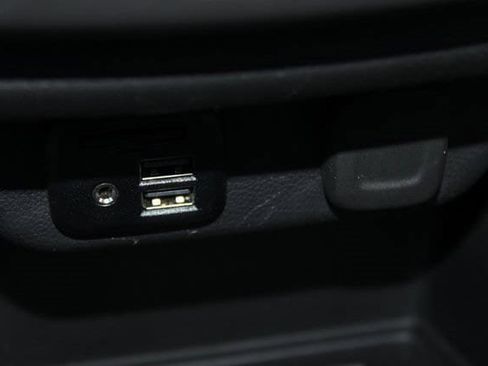 Used 2023 Chevrolet Traverse High Country image 29