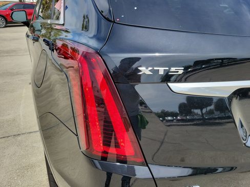 Used 2023 Cadillac XT5 Premium Luxury w/ Platinum Package image 10