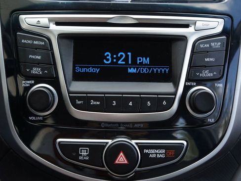 Used 2015 Hyundai Accent GLS w/ Option Group 03 FWD image 22