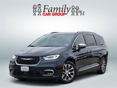 Used 2022 Chrysler Pacifica Pinnacle