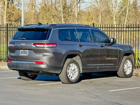 Used 2021 Jeep Grand Cherokee L Laredo w/ Luxury Tech Group I image 3