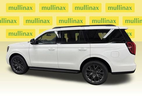 New 2026 Ford Expedition Platinum image 11