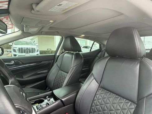 Used 2020 Nissan Maxima Platinum w/ Sport Mat Group image 12