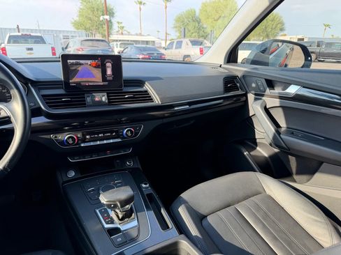 Used 2020 Audi Q5 2.0T Premium w/ Convenience Package AWD/4WD image 21