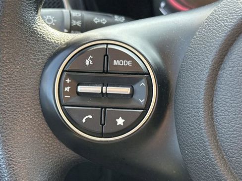 Used 2024 Kia Soul LX w/ Option Group 015 FWD image 31