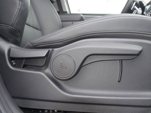 Used 2025 Hyundai Santa Fe SEL FWD image 27