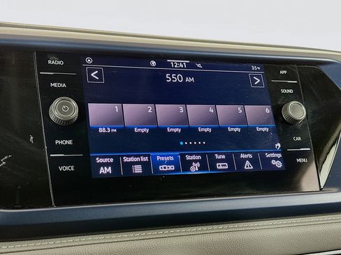 Used 2024 Volkswagen Taos SE image 21